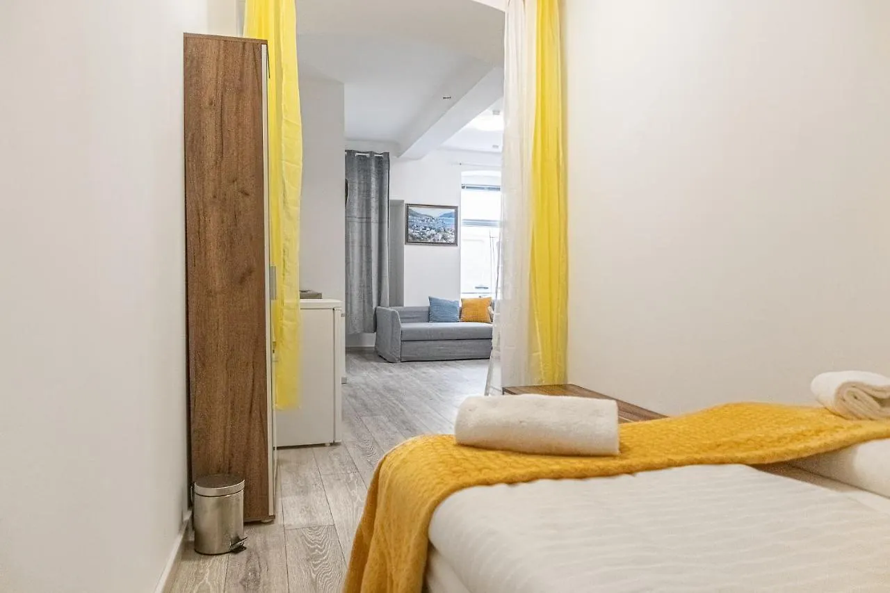 3 Standard Rooms Near Hauptbahnhof Vienna 0*,