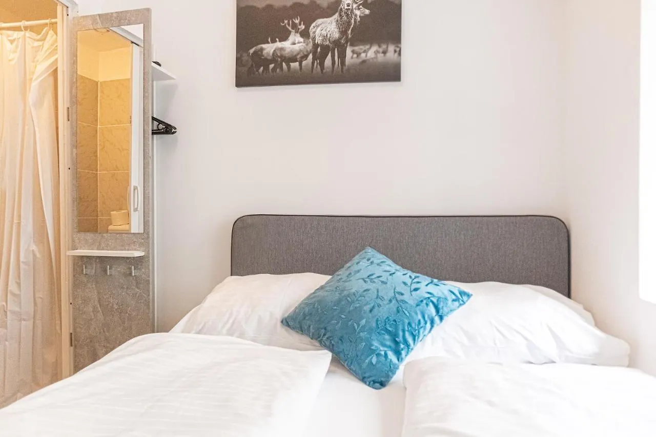 3 Standard Rooms Near Hauptbahnhof Vienna