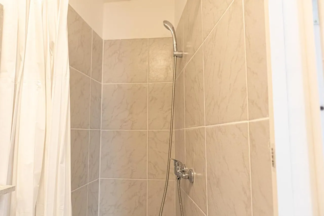 3 Standard Rooms Near Hauptbahnhof Vienna 0*,  Austria