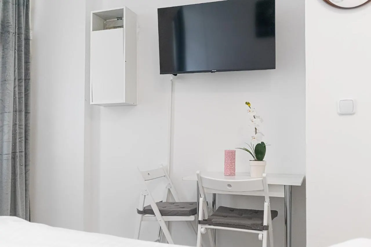 3 Standard Rooms Near Hauptbahnhof Vienna 0*,
