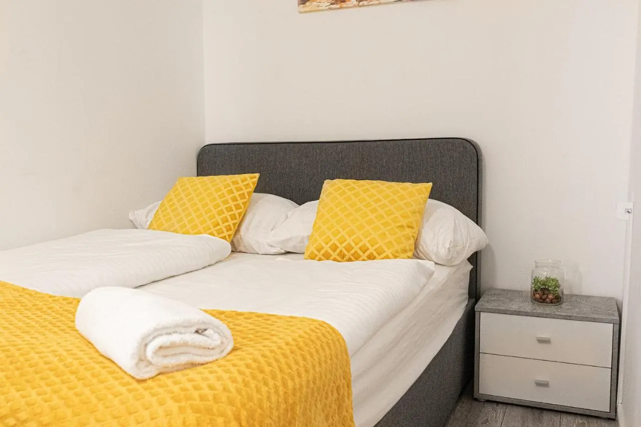 3 Standard Rooms Near Hauptbahnhof Vienna 0*,  Austria